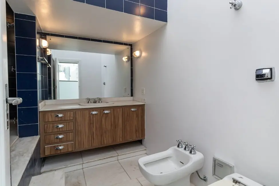 Foto 2 de Cobertura com 3 quartos à venda, 240m2 em Itaim Bibi, São Paulo - SP