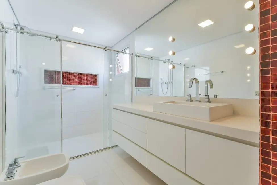 Apartamento com 3 quartos à venda, 209m2 em Vila Nova Conceição, São Paulo - SP - imagem 8 Foto 8 de Apartamento com 3 quartos à venda, 209m2 em Vila Nova Conceição, São Paulo - SP