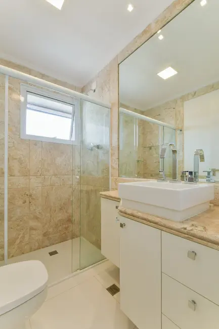 Apartamento com 3 quartos à venda, 209m2 em Vila Nova Conceição, São Paulo - SP - imagem 9 Foto 9 de Apartamento com 3 quartos à venda, 209m2 em Vila Nova Conceição, São Paulo - SP