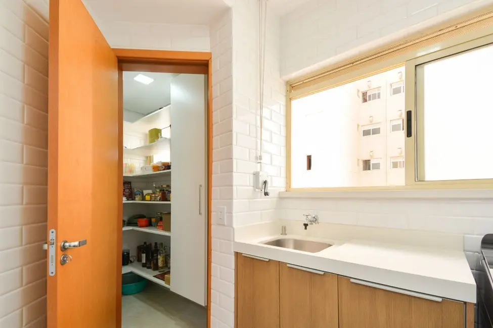 Foto 6 de Apartamento com 3 quartos à venda, 106m2 em Vila Bertioga, São Paulo - SP