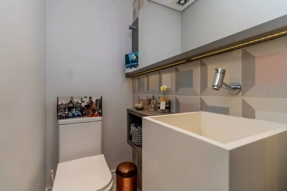 Apartamento com 2 quartos à venda, 81m2 em Vila Nova Conceição, São Paulo - SP - imagem 2 Foto 2 de Apartamento com 2 quartos à venda, 81m2 em Vila Nova Conceição, São Paulo - SP