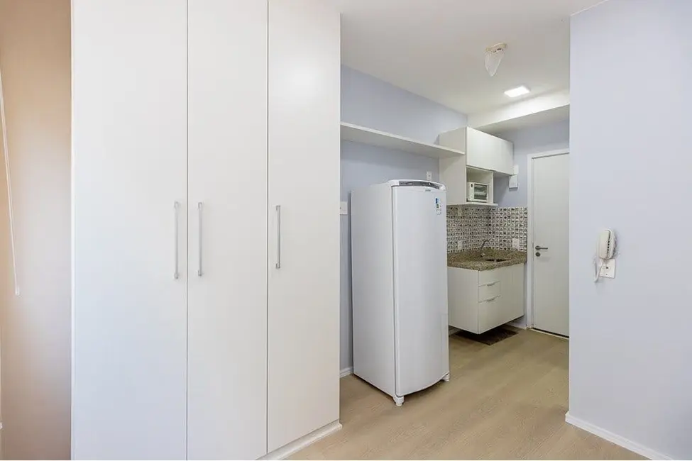 Kitnet com 1 quarto à venda, 15m2 em Jardim Aeroporto, São Paulo - SP - imagem 2 Foto 2 de Kitnet com 1 quarto à venda, 15m2 em Jardim Aeroporto, São Paulo - SP