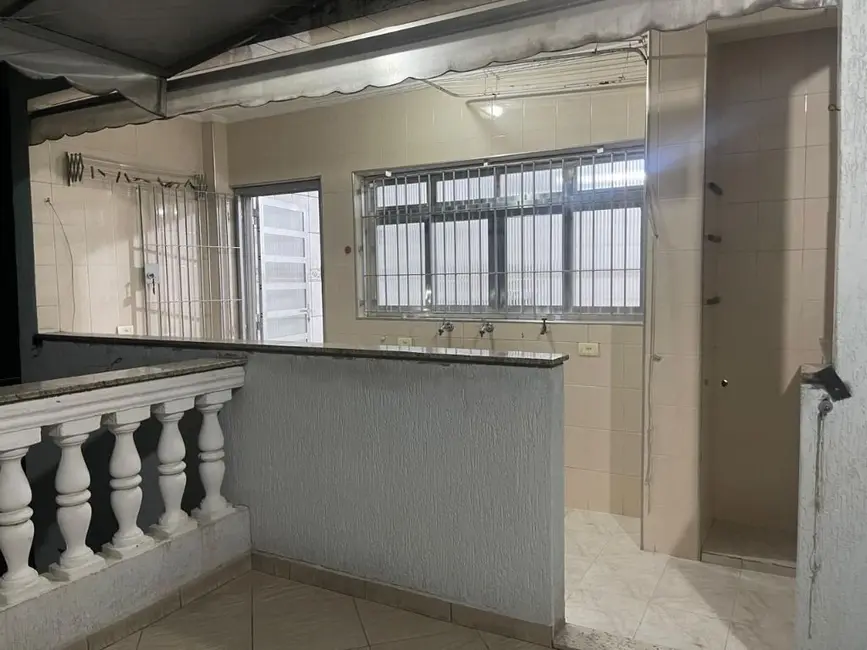 Sobrado com 3 quartos à venda, 234m2 em Vila Augusta, Guarulhos - SP - imagem 7 Foto 7 de Sobrado com 3 quartos à venda, 234m2 em Vila Augusta, Guarulhos - SP