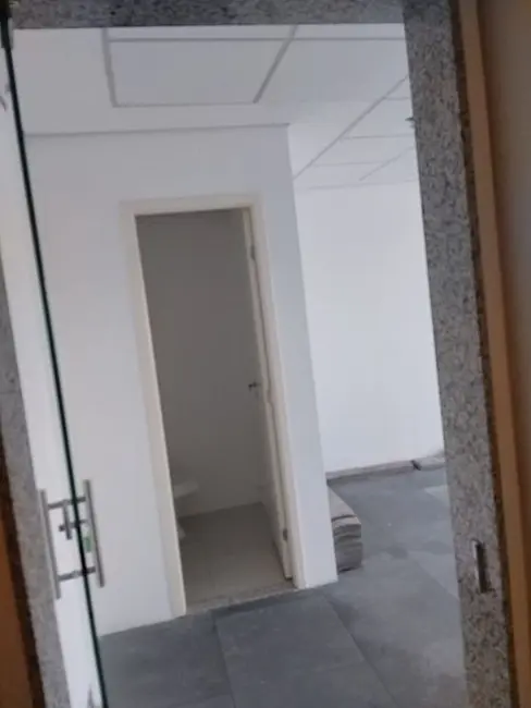 Sala Comercial para alugar, 30m2 em Centro, Guarulhos - SP - imagem 2 Foto 2 de Sala Comercial para alugar, 30m2 em Centro, Guarulhos - SP