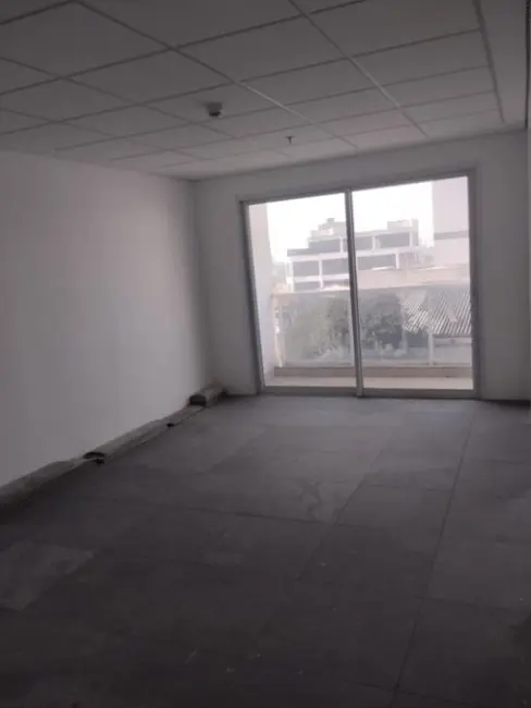 Sala Comercial para alugar, 30m2 em Centro, Guarulhos - SP - imagem 3 Foto 3 de Sala Comercial para alugar, 30m2 em Centro, Guarulhos - SP