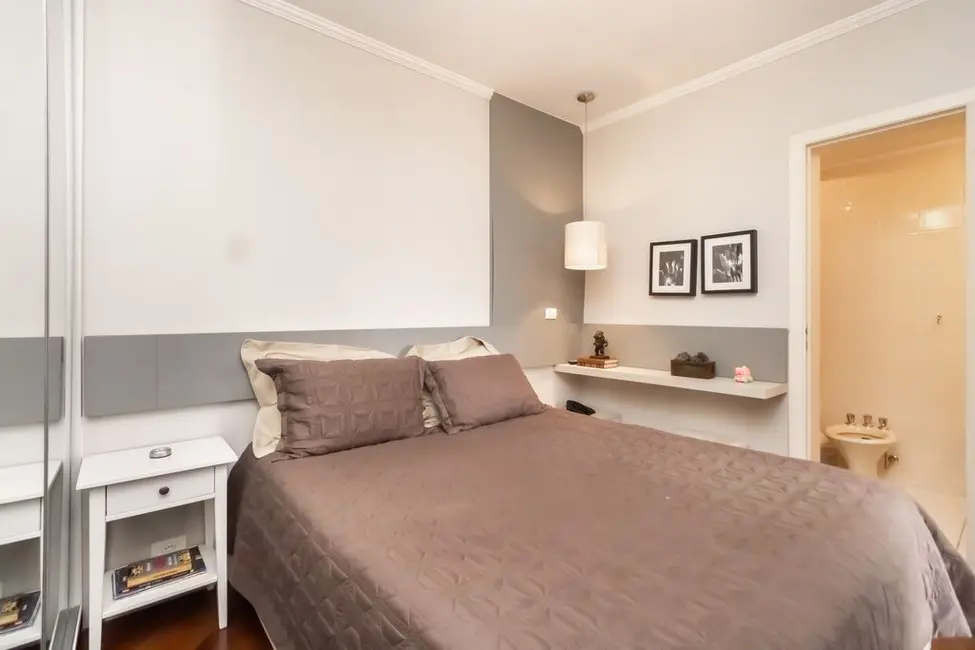 Foto 4 de Apartamento com 4 quartos à venda, 217m2 em Itaim Bibi, São Paulo - SP