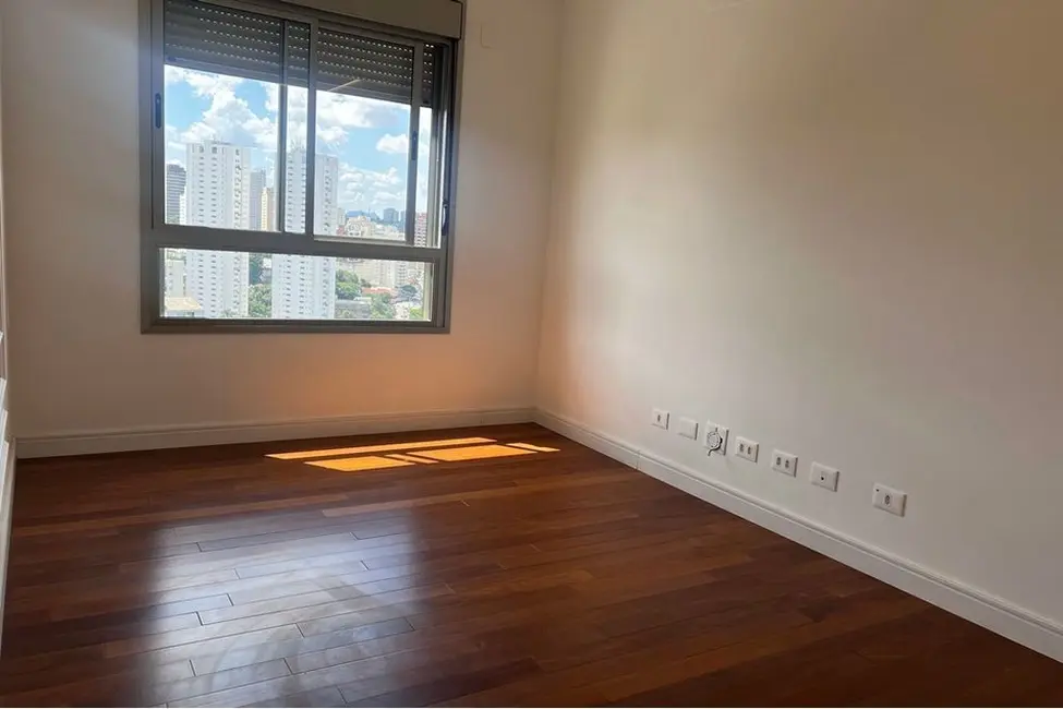 Foto 2 de Apartamento com 3 quartos à venda, 252m2 em Real Parque, São Paulo - SP