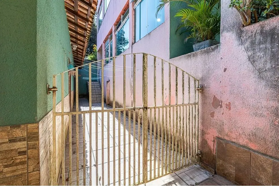 Foto 4 de Casa de Condomínio com 3 quartos à venda, 760m2 em Parque das Rosas, Cotia - SP