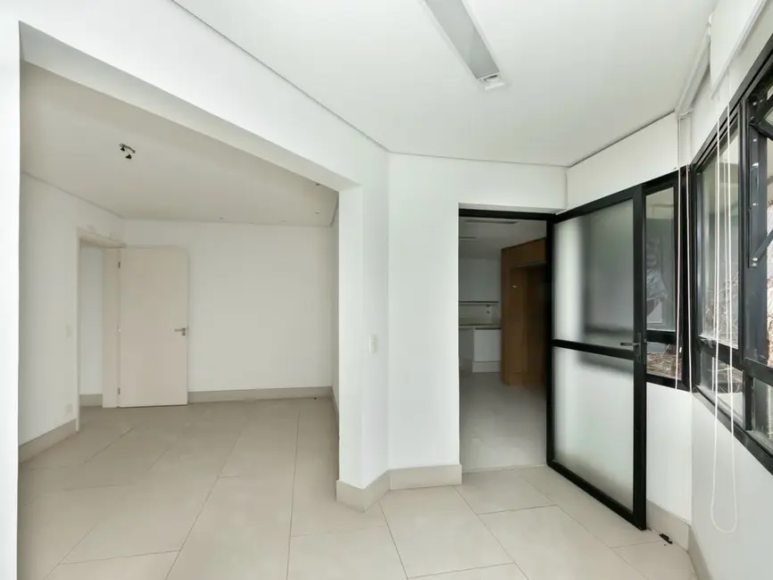 Apartamento com 4 quartos à venda, 309m2 em Campo Belo, São Paulo - SP - imagem 9 Foto 9 de Apartamento com 4 quartos à venda, 309m2 em Campo Belo, São Paulo - SP