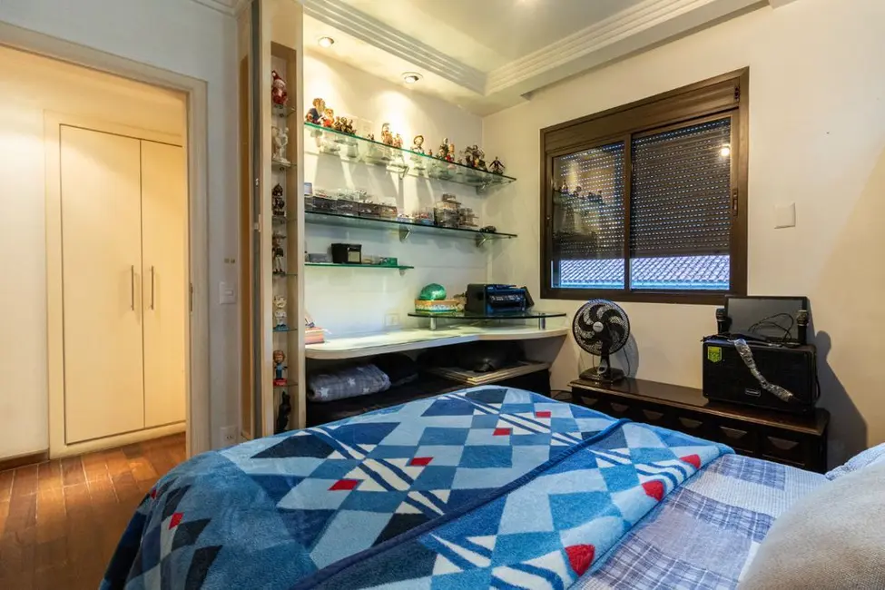 Apartamento com 3 quartos à venda, 251m2 em Perdizes, São Paulo - SP - imagem 9 Foto 9 de Apartamento com 3 quartos à venda, 251m2 em Perdizes, São Paulo - SP