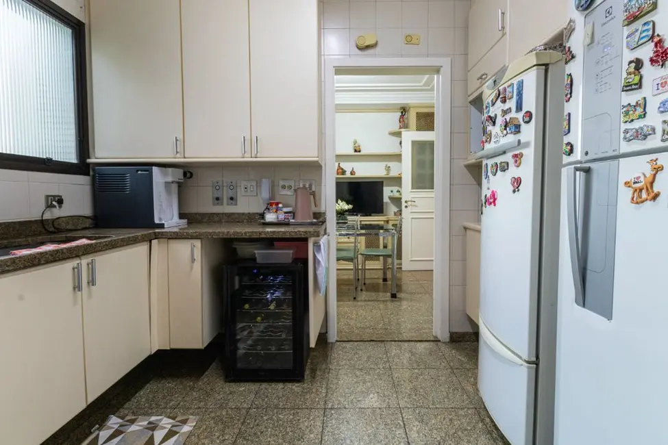 Apartamento com 3 quartos à venda, 251m2 em Perdizes, São Paulo - SP - imagem 2 Foto 2 de Apartamento com 3 quartos à venda, 251m2 em Perdizes, São Paulo - SP