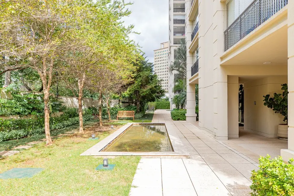 Foto 2 de Apartamento com 3 quartos à venda, 210m2 em Moema, São Paulo - SP