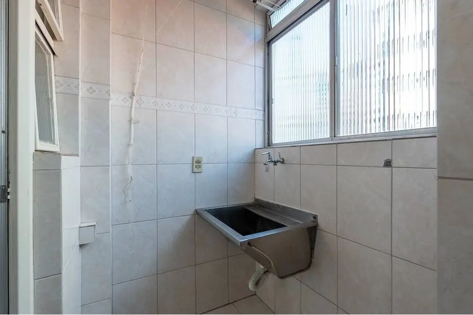 Apartamento com 2 quartos à venda, 62m2 em Moema, São Paulo - SP - imagem 3 Foto 3 de Apartamento com 2 quartos à venda, 62m2 em Moema, São Paulo - SP