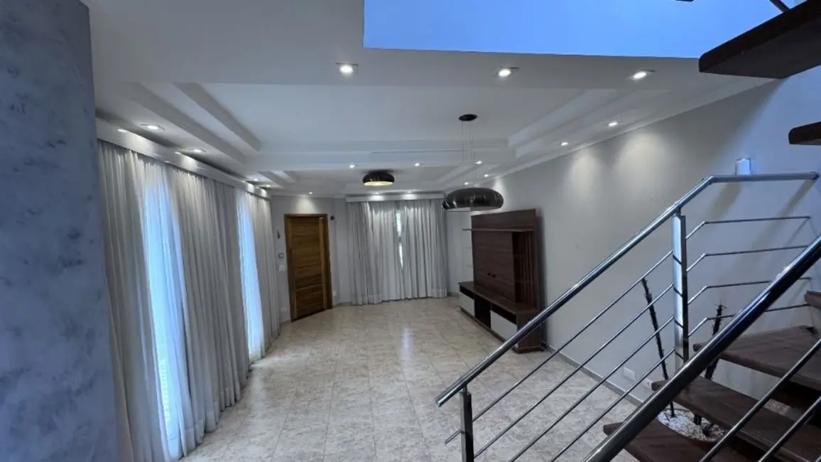 Foto 4 de Sobrado com 4 quartos à venda, 250m2 em Jardim Santa Clara, Guarulhos - SP