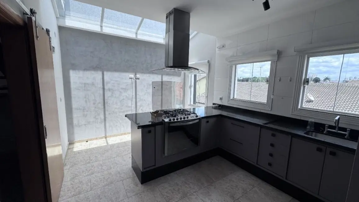 Foto 3 de Sobrado com 4 quartos à venda, 250m2 em Jardim Santa Clara, Guarulhos - SP