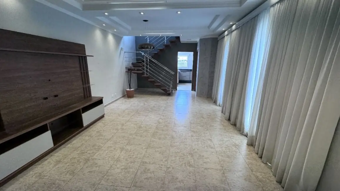 Foto 5 de Sobrado com 4 quartos à venda, 250m2 em Jardim Santa Clara, Guarulhos - SP