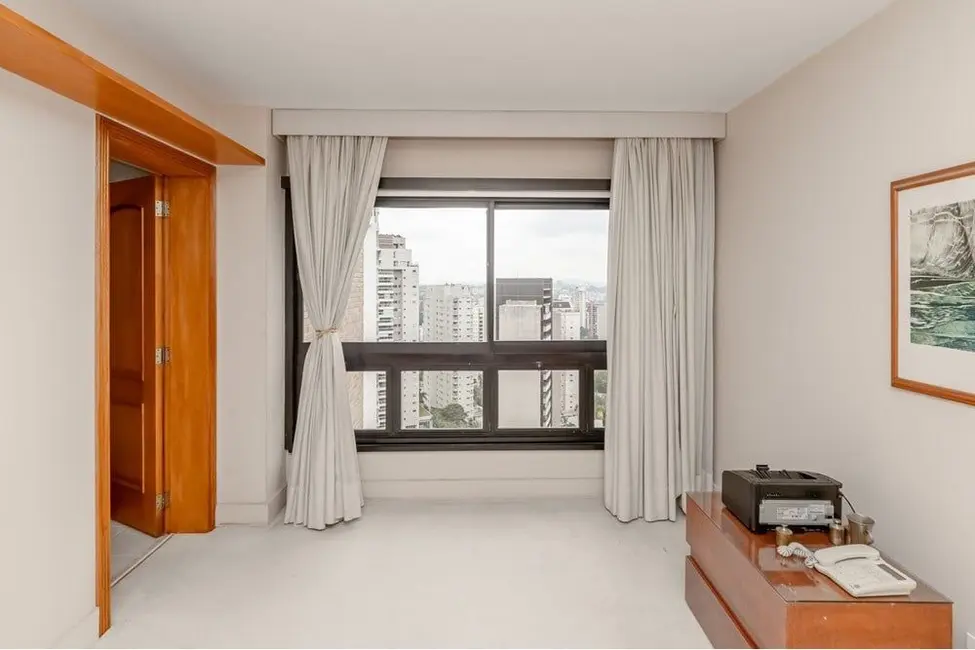 Apartamento com 4 quartos à venda, 247m2 em Vila Suzana, São Paulo - SP - imagem 6 Foto 6 de Apartamento com 4 quartos à venda, 247m2 em Vila Suzana, São Paulo - SP
