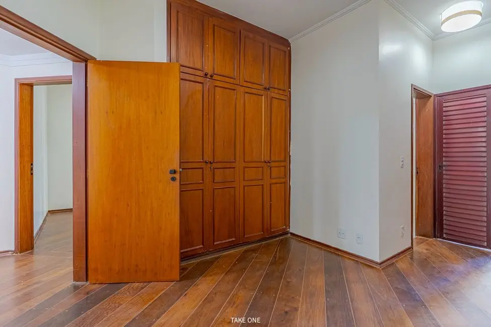 Foto 2 de Apartamento com 3 quartos à venda, 233m2 em Cambuí, Campinas - SP