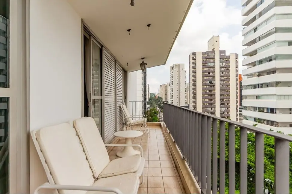 Apartamento com 3 quartos à venda, 165m2 em Moema, São Paulo - SP - imagem 4 Foto 4 de Apartamento com 3 quartos à venda, 165m2 em Moema, São Paulo - SP