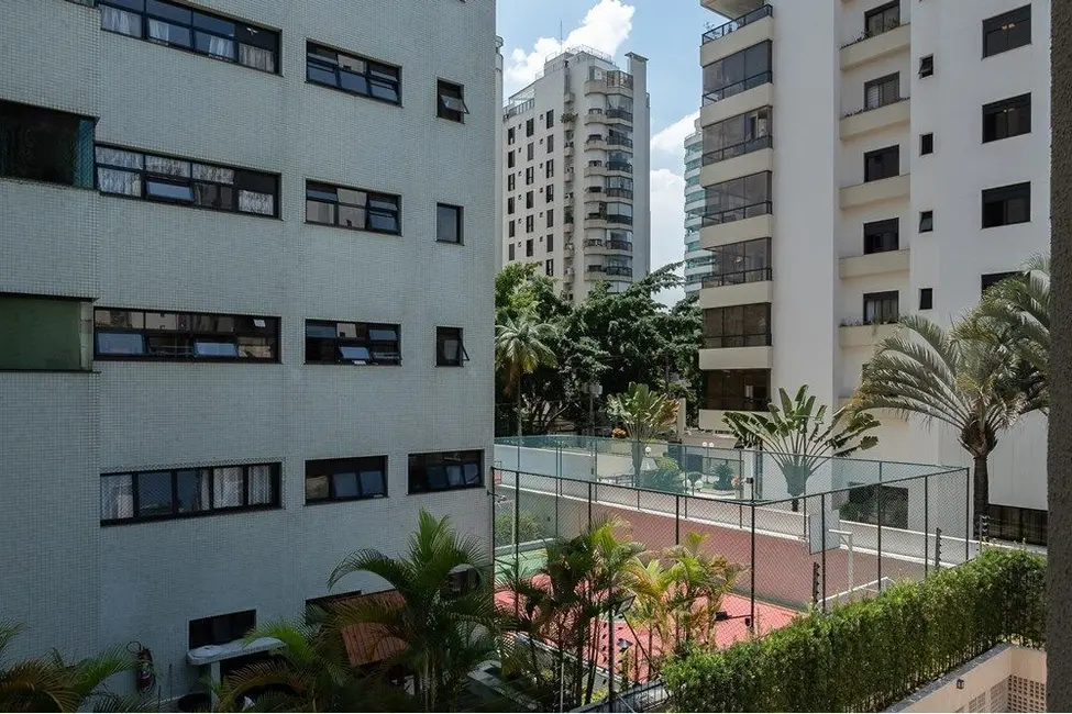 Apartamento com 4 quartos à venda, 178m2 em Moema, São Paulo - SP - imagem 6 Foto 6 de Apartamento com 4 quartos à venda, 178m2 em Moema, São Paulo - SP