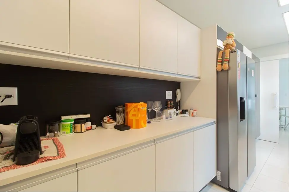 Apartamento com 3 quartos à venda, 257m2 em Real Parque, São Paulo - SP - imagem 8 Foto 8 de Apartamento com 3 quartos à venda, 257m2 em Real Parque, São Paulo - SP