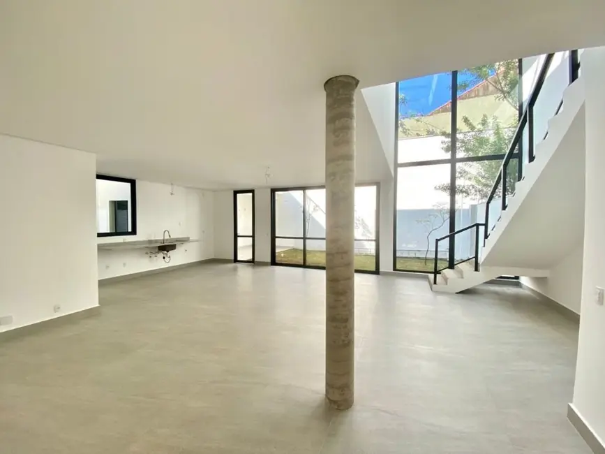 Foto 5 de Casa com 4 quartos à venda, 353m2 em Jardim Prudência, São Paulo - SP