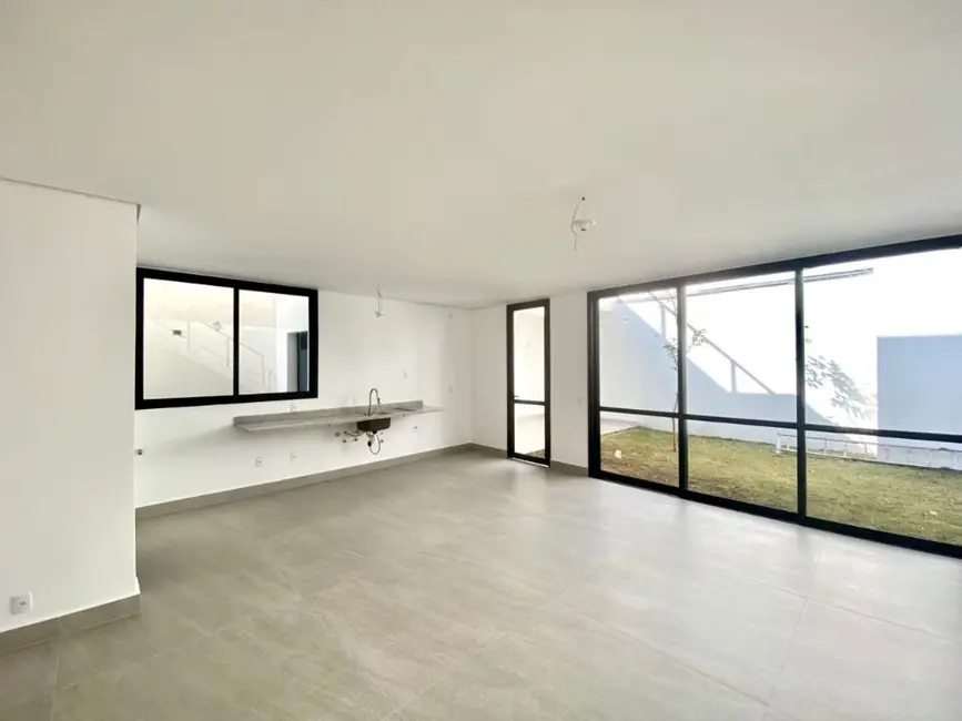 Foto 4 de Casa com 4 quartos à venda, 353m2 em Jardim Prudência, São Paulo - SP