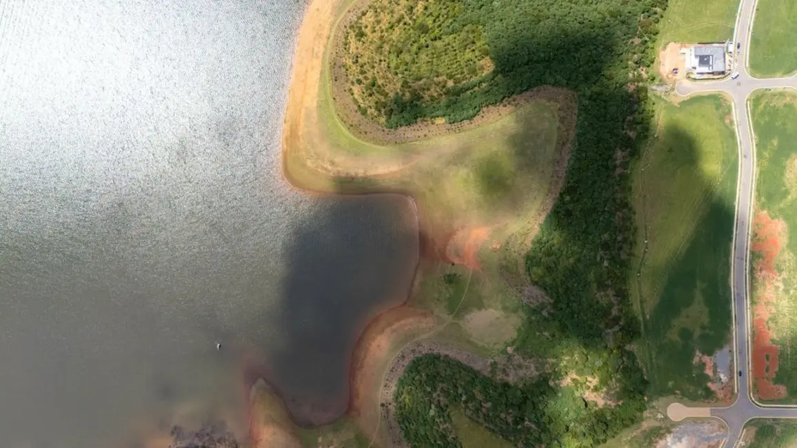 Foto 2 de Terreno / Lote à venda, 1623m2 em Piedade - SP