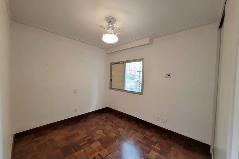 Apartamento com 3 quartos à venda, 127m2 em Moema, São Paulo - SP - imagem 4 Foto 4 de Apartamento com 3 quartos à venda, 127m2 em Moema, São Paulo - SP