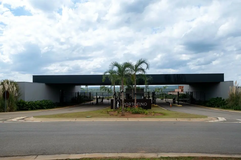 Foto 3 de Terreno / Lote à venda, 1700m2 em Piedade - SP