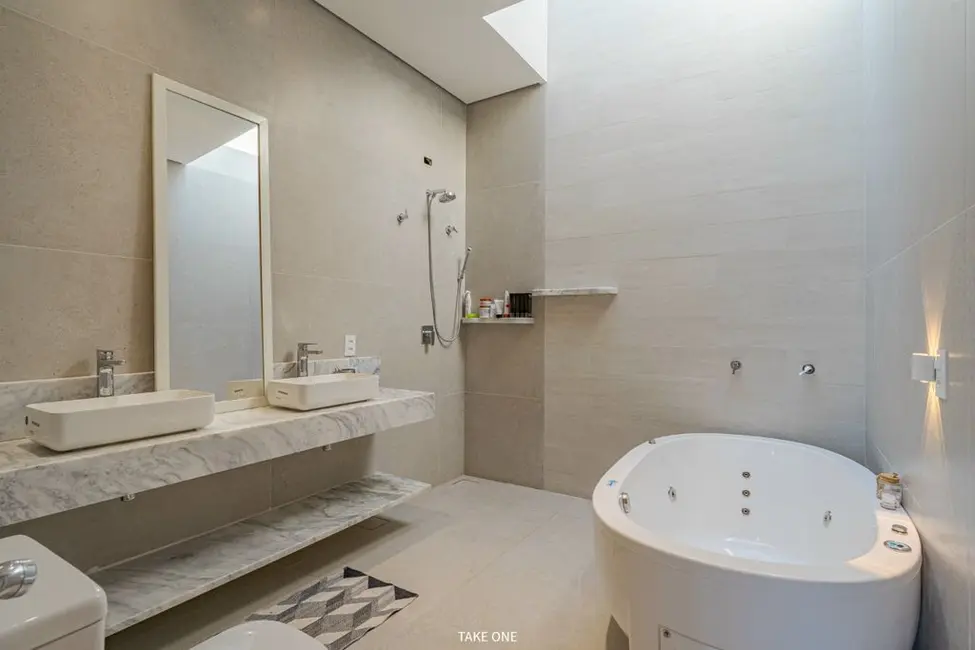 Foto 2 de Casa de Condomínio com 3 quartos à venda, 280m2 em Jaguariuna - SP
