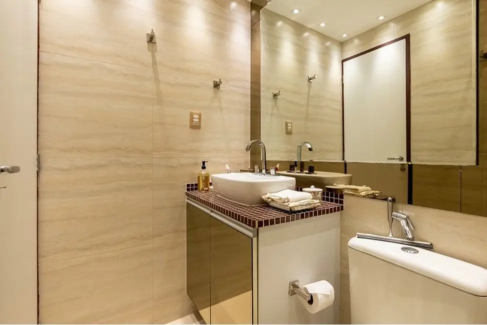 Apartamento com 1 quarto à venda, 40m2 em Aclimação, São Paulo - SP - imagem 2 Foto 2 de Apartamento com 1 quarto à venda, 40m2 em Aclimação, São Paulo - SP