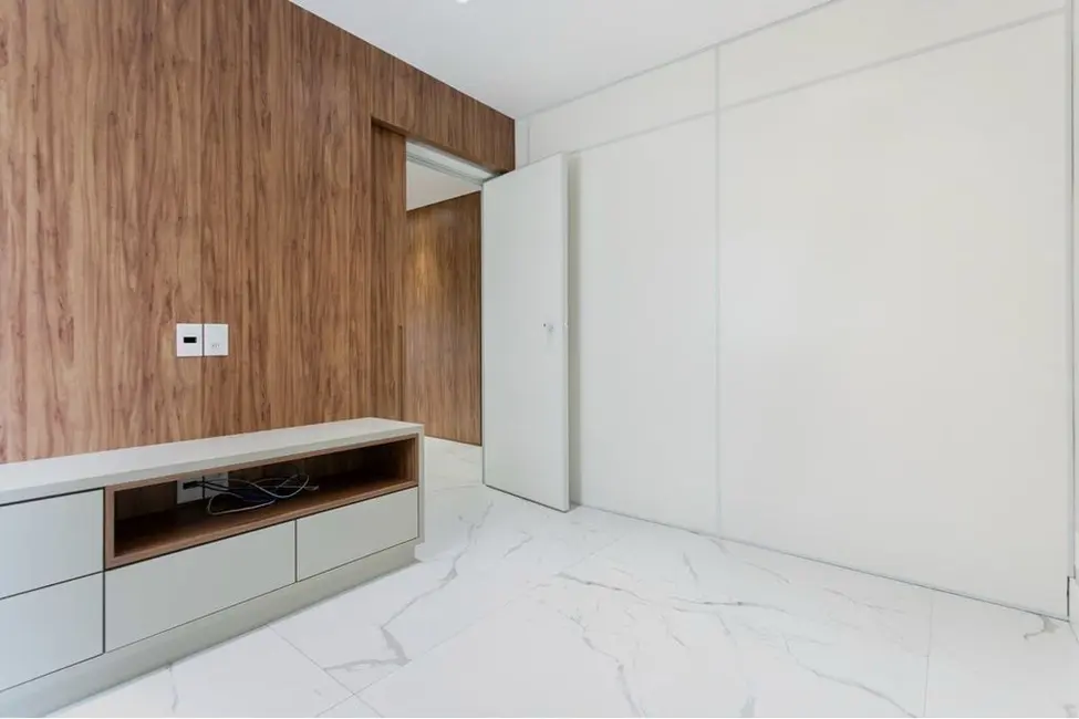 Apartamento com 4 quartos à venda, 195m2 em Campo Belo, São Paulo - SP - imagem 9 Foto 9 de Apartamento com 4 quartos à venda, 195m2 em Campo Belo, São Paulo - SP
