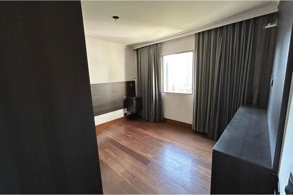 Apartamento com 2 quartos à venda, 104m2 em Vila Olímpia, São Paulo - SP - imagem 2 Foto 2 de Apartamento com 2 quartos à venda, 104m2 em Vila Olímpia, São Paulo - SP