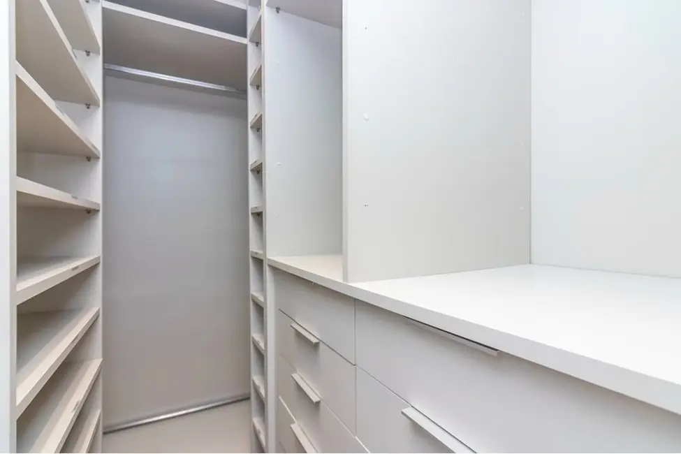 Apartamento com 3 quartos à venda, 134m2 em Moema, São Paulo - SP - imagem 4 Foto 4 de Apartamento com 3 quartos à venda, 134m2 em Moema, São Paulo - SP