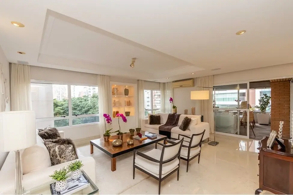 Foto 1 de Apartamento com 3 quartos à venda, 243m2 em Vila Uberabinha, São Paulo - SP