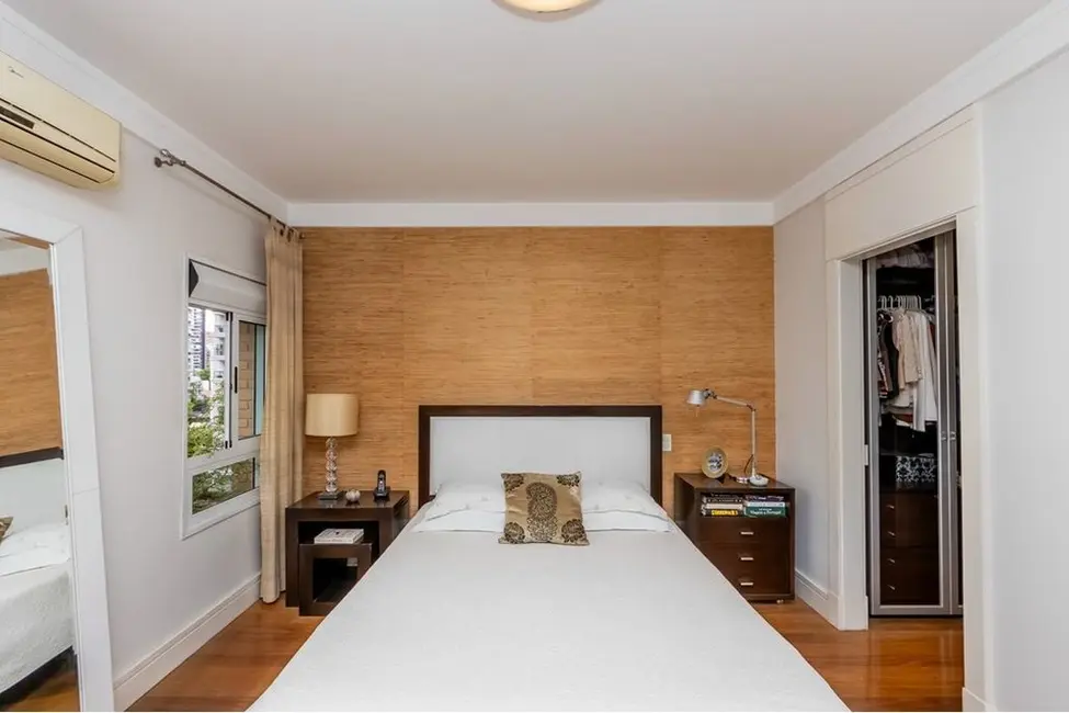 Foto 4 de Apartamento com 3 quartos à venda, 243m2 em Vila Uberabinha, São Paulo - SP