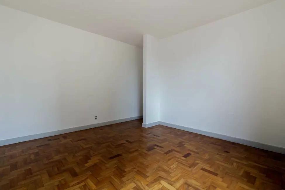 Apartamento com 3 quartos à venda, 171m2 em Aclimação, São Paulo - SP - imagem 5 Foto 5 de Apartamento com 3 quartos à venda, 171m2 em Aclimação, São Paulo - SP