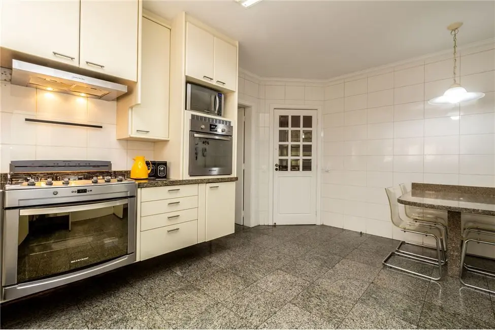 Foto 2 de Casa de Condomínio com 4 quartos à venda, 462m2 em City América, São Paulo - SP