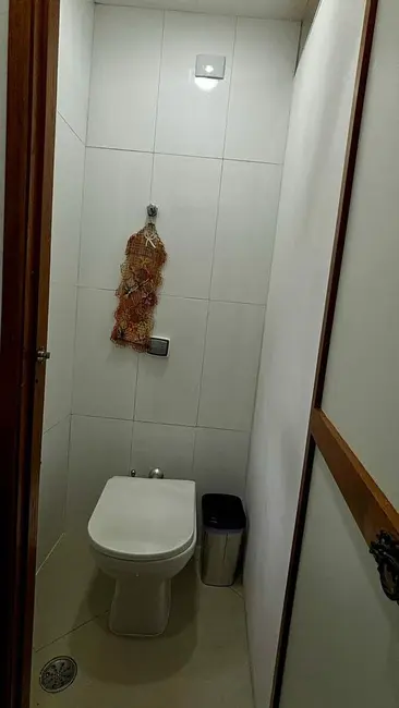 Foto 2 de Casa de Condomínio com 3 quartos à venda, 250m2 em Jardim Planalto, Carapicuiba - SP