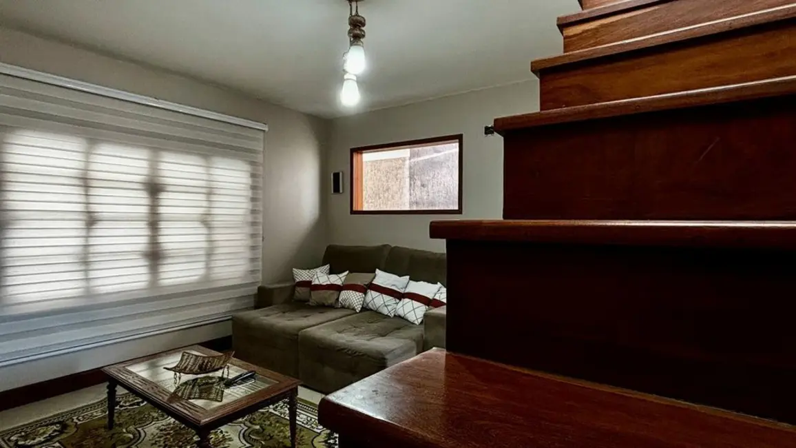 Foto 1 de Casa de Condomínio com 3 quartos à venda, 250m2 em Jardim Planalto, Carapicuiba - SP