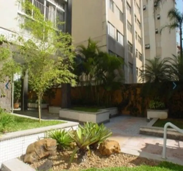 Foto 9 de Apartamento com 3 quartos para alugar, 216m2 em Cerqueira César, São Paulo - SP