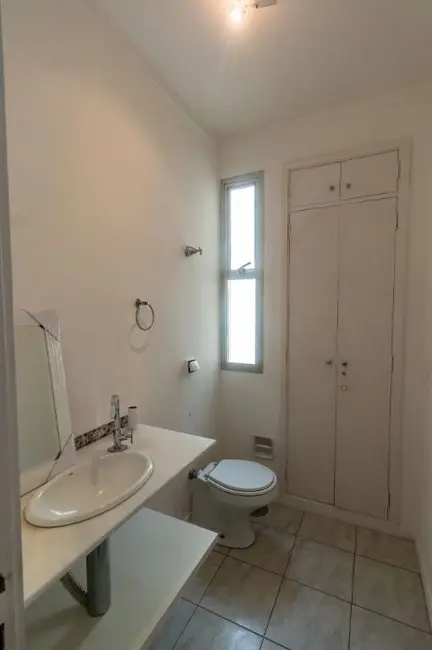 Foto 3 de Apartamento com 3 quartos para alugar, 160m2 em Itaim Bibi, São Paulo - SP