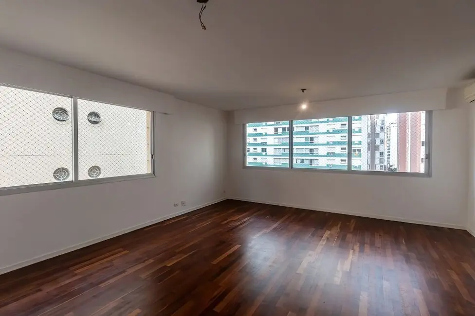 Foto 4 de Apartamento com 3 quartos para alugar, 160m2 em Itaim Bibi, São Paulo - SP