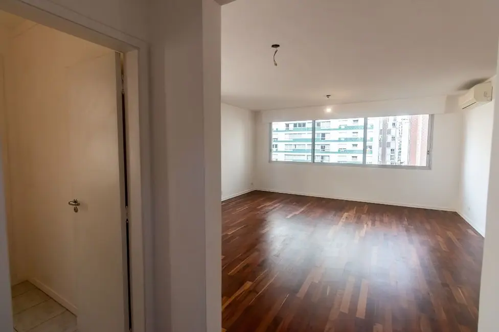 Foto 2 de Apartamento com 3 quartos para alugar, 160m2 em Itaim Bibi, São Paulo - SP