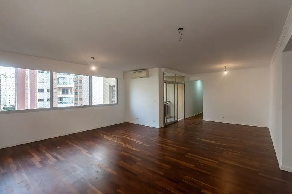 Foto 5 de Apartamento com 3 quartos para alugar, 160m2 em Itaim Bibi, São Paulo - SP