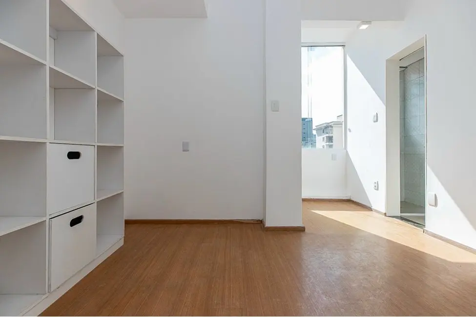 Apartamento com 3 quartos à venda, 142m2 em Aclimação, São Paulo - SP - imagem 9 Foto 9 de Apartamento com 3 quartos à venda, 142m2 em Aclimação, São Paulo - SP