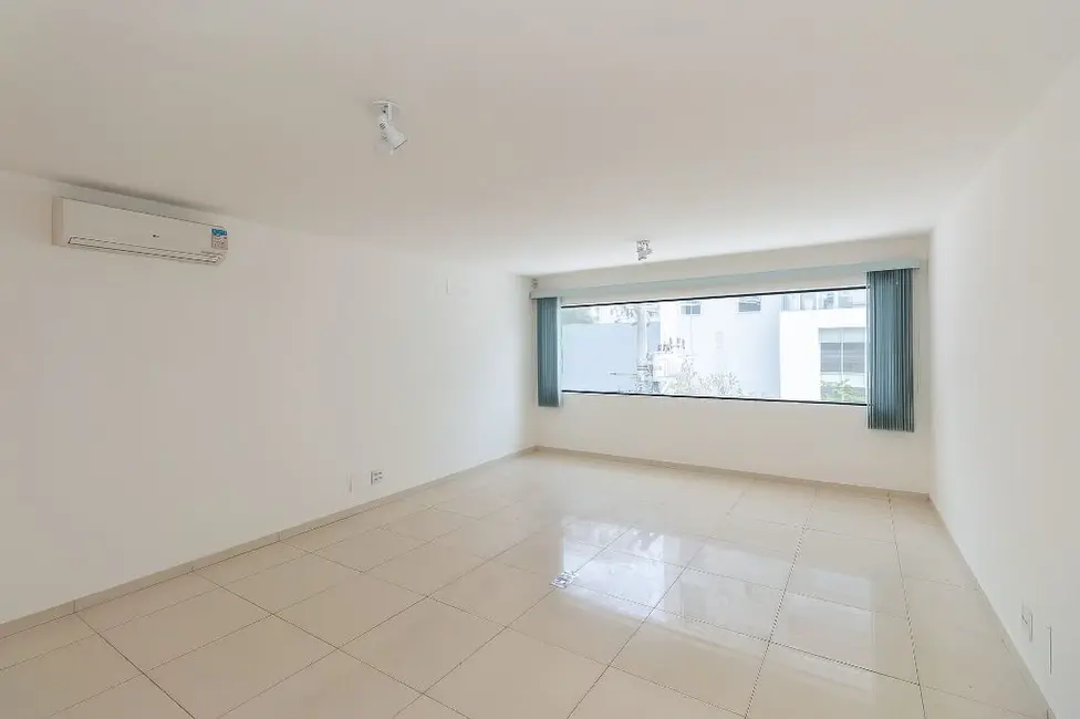 Foto 1 de Casa para alugar, 180m2 em Vila Gertrudes, São Paulo - SP