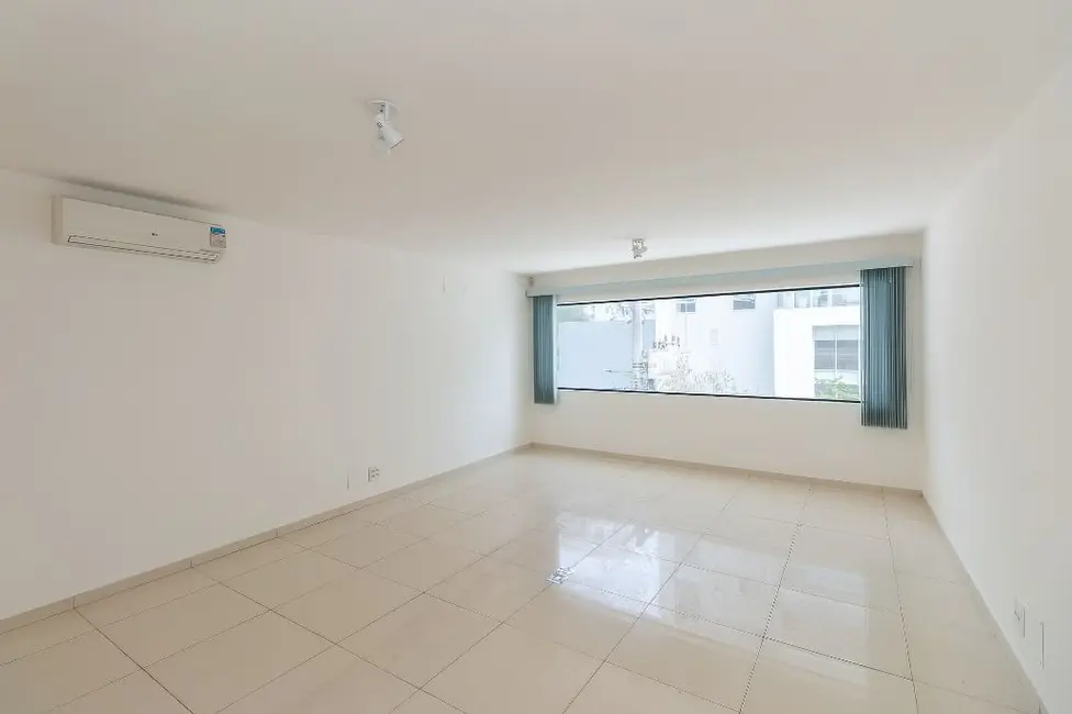 Foto 2 de Casa para alugar, 180m2 em Vila Gertrudes, São Paulo - SP