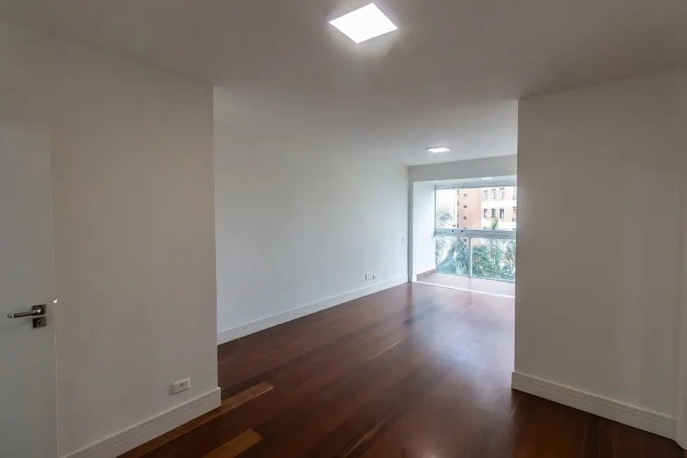 Foto 9 de Apartamento com 3 quartos para alugar, 172m2 em Vila Nova Conceição, São Paulo - SP